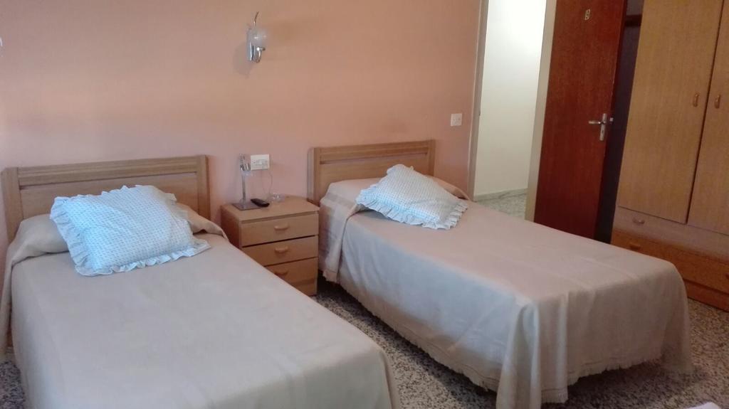 Hostal Terraferma Algerri Екстериор снимка